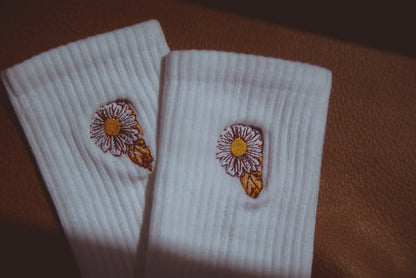 Flower Power Embroidered Socks – Everyday Comfortable Casual Socks Violet Apollo